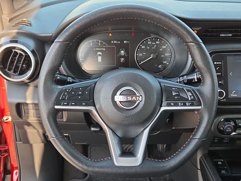 Used 2023 Nissan Kicks SR w/ SR Premium Package FWD image 19