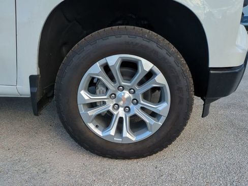 New 2026 Chevrolet Silverado 1500 W/T w/ WT Value Package AWD/4WD image 10