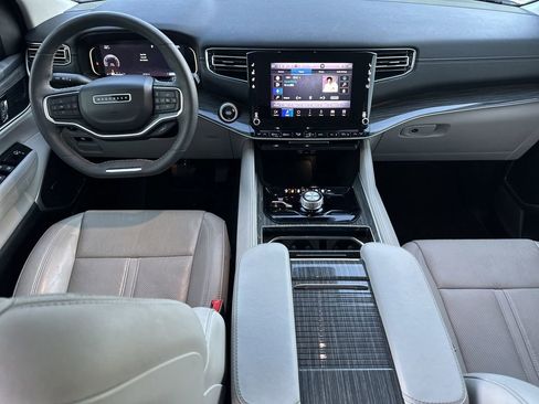 Used 2022 Jeep Wagoneer Series II image 24