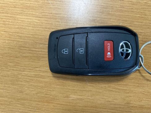Used 2026 Toyota Prius Plug-In Hybrid FWD image 53