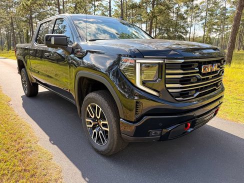New 2026 GMC Sierra 1500 AT4 w/ AT4 Premium Package AWD/4WD image 9