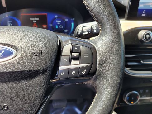 Used 2022 Ford Escape Titanium w/ Titanium Elite Package AWD/4WD image 32