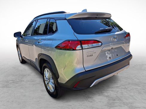 Used 2023 Toyota Corolla Cross LE AWD/4WD image 4