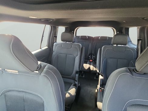 Used 2025 Jeep Grand Cherokee L Laredo AWD/4WD image 20