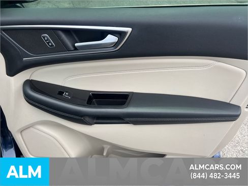 Used 2017 Ford Edge Titanium w/ Equipment Group 301A FWD image 17