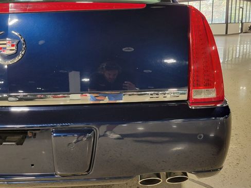 Used 2008 Cadillac DTS FWD image 11