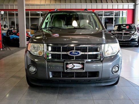Used 2010 Ford Escape XLT AWD/4WD image 2