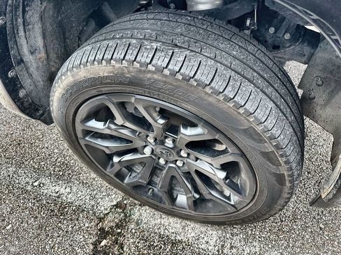 Used 2025 RAM 1500 Limited image 4