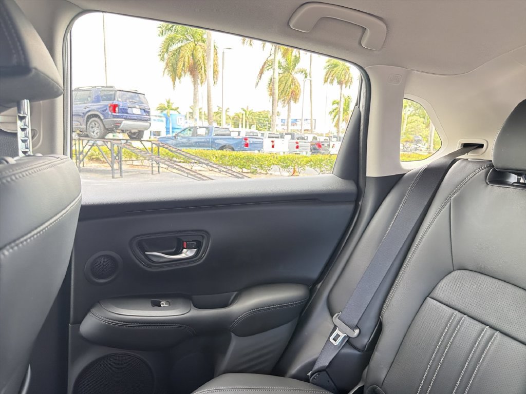 New 2027 Honda HR-V EX-L image 13