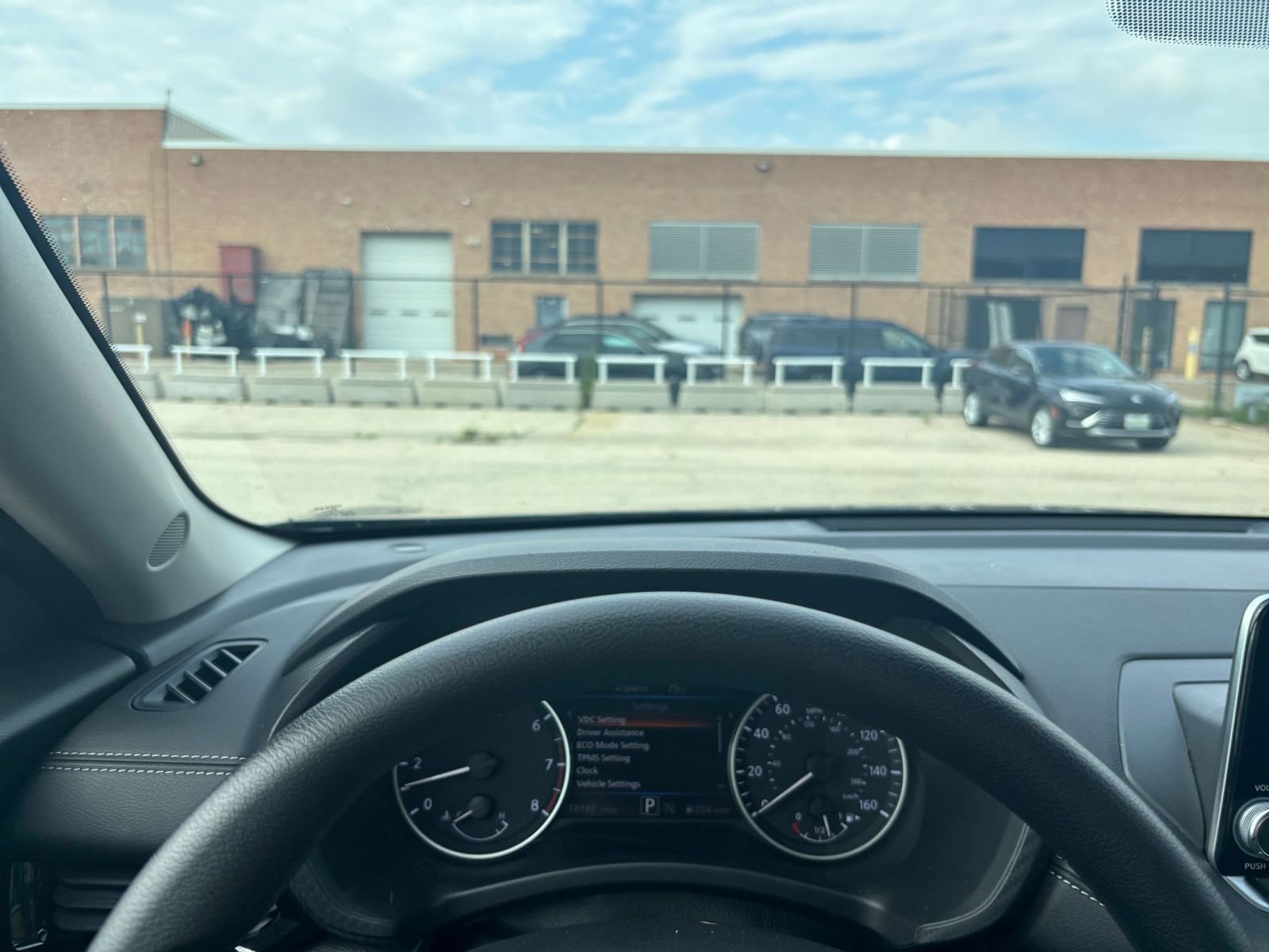 Used 2025 Nissan Sentra SV FWD image 31
