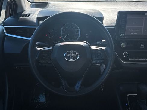 Used 2022 Toyota Corolla LE image 13