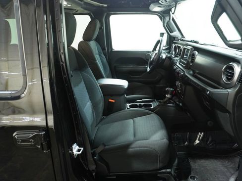 Used 2023 Jeep Wrangler Willys image 12