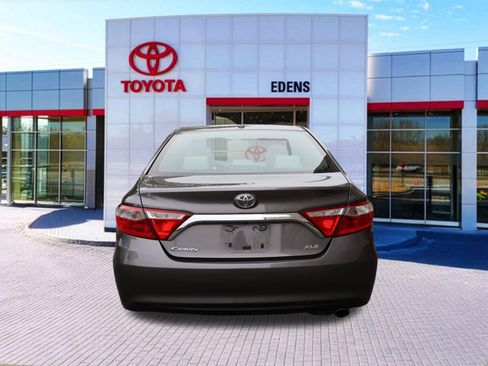 Used 2016 Toyota Camry XLE FWD image 4