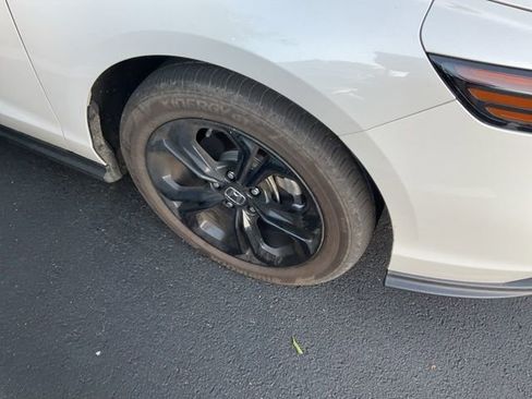 Used 2025 Honda Accord SE image 3