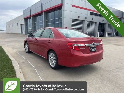 Used 2014 Toyota Camry XLE w/ Leather Package image 6