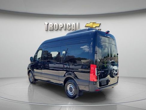 Used 2024 Mercedes-Benz Sprinter 2500 image 2
