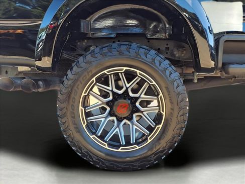 Used 2023 Ford F250 Lariat w/ Lariat Ultimate Package image 9