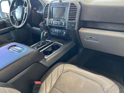 Used 2019 Ford F150 Limited w/ Trailer Tow Package image 12