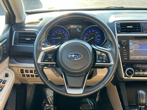 Used 2018 Subaru Outback 2.5i Limited image 19