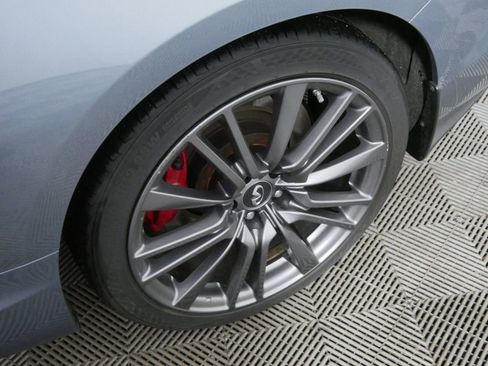 Used 2017 INFINITI Q60 Red Sport 400 image 10