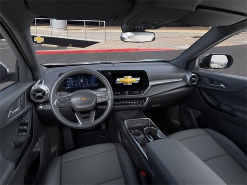 New 2026 Chevrolet Equinox LT w/ Convenience Package II FWD image 15