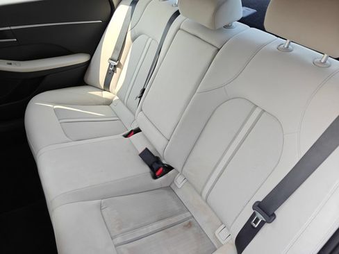 Used 2025 Hyundai Sonata SEL FWD image 13