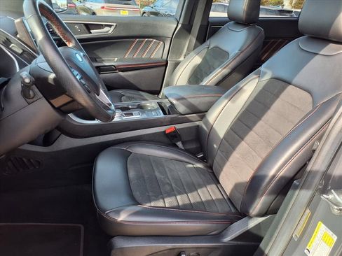 Used 2021 Ford Edge ST-Line image 19