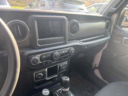 Used 2023 Jeep Wrangler Unlimited Sport AWD/4WD image 10