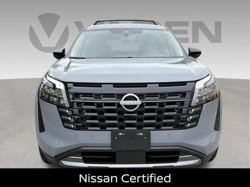 Certified 2026 Nissan Pathfinder Platinum FWD image 2