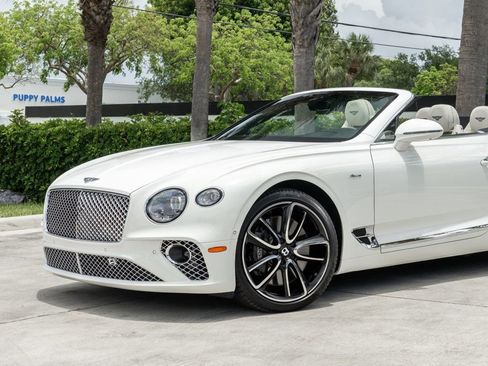 Used 2023 Bentley Continental GT Azure AWD/4WD image 3