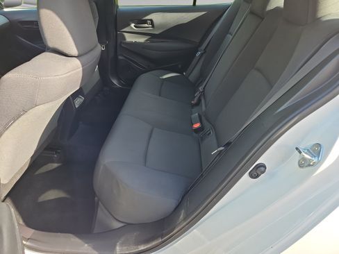 Used 2025 Toyota Corolla LE FWD image 14