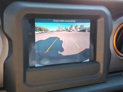 Used 2021 Jeep Gladiator Mojave w/ Cold Weather Group image 3