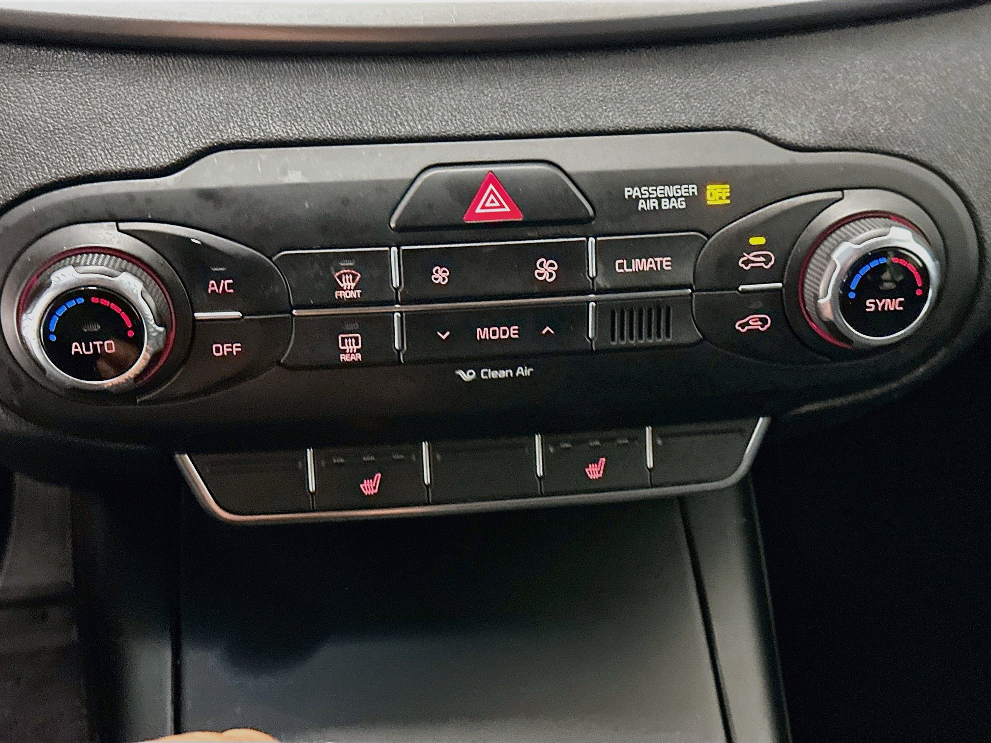 Used 2018 Kia Sorento FWD image 24