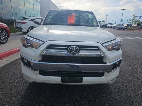 Used 2022 Toyota 4Runner Limited AWD/4WD image 2