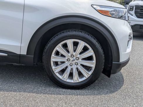 Used 2022 Ford Explorer Limited w/ Equipment Group 301A RWD image 11