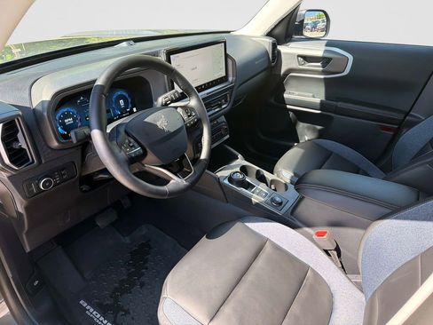 Used 2025 Ford Bronco Sport Outer Banks w/ Outer Banks Tech Package+ AWD/4WD image 23
