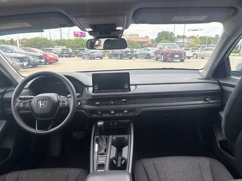 Used 2024 Honda Accord EX image 33