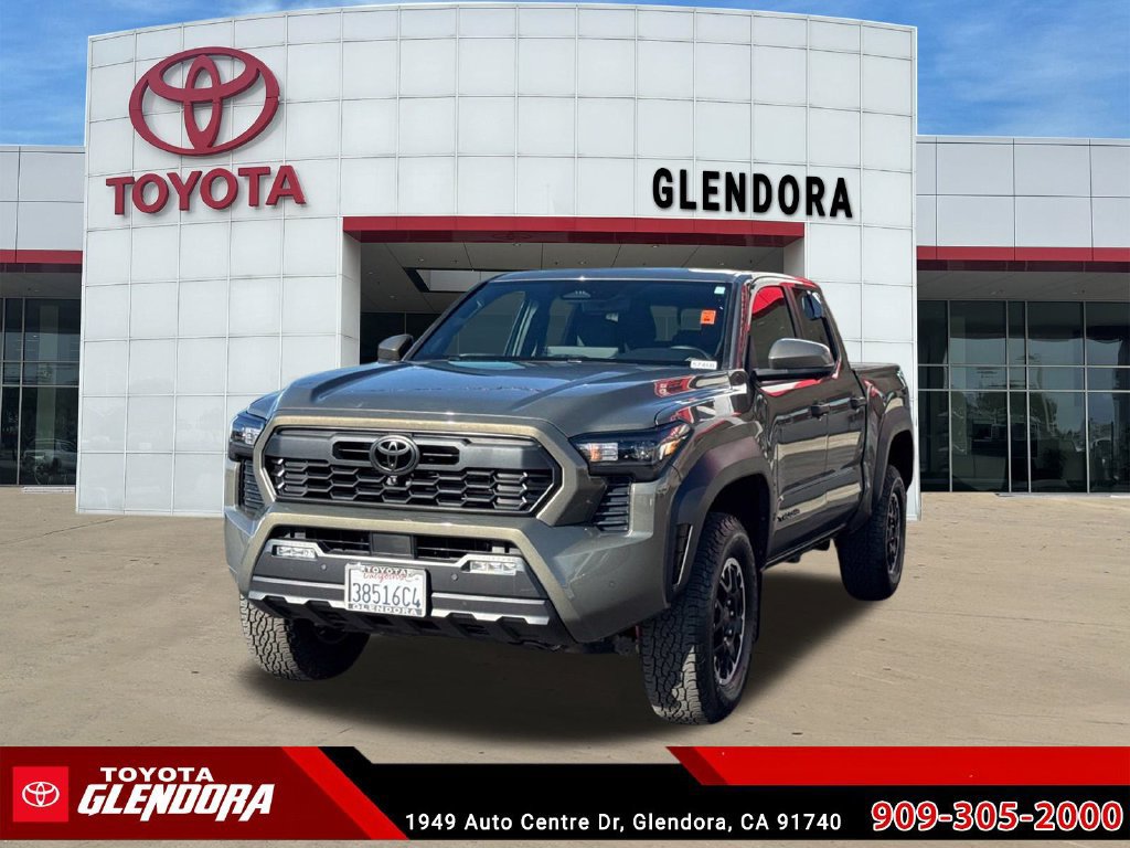 Used 2024 Toyota Tacoma TRD Off-Road w/ TRD Off Road Premium Package AWD/4WD image 4