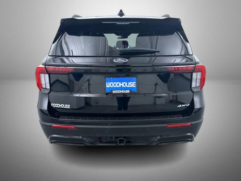 Used 2025 Ford Explorer ST-Line w/ ST-Line Street Pack image 6