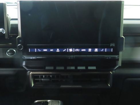 Used 2024 GMC Hummer EV 3X w/ LPO, Illumination Package image 14