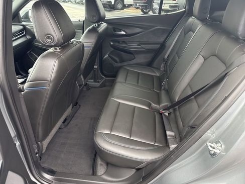 Certified 2025 Buick Envista Sport Touring image 21