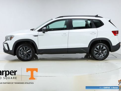 Used 2022 Volkswagen Taos S image 2