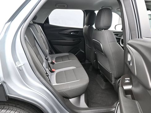 Used 2023 Chevrolet TrailBlazer LT FWD image 34