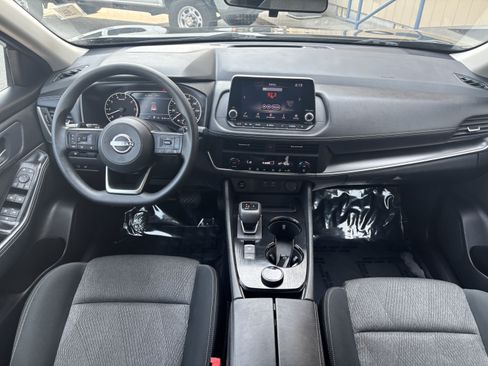 Used 2024 Nissan Rogue SV AWD/4WD image 19