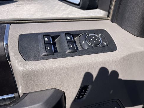 Used 2018 Ford F150 XLT AWD/4WD image 11