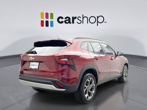 Used 2025 Chevrolet Trax LT FWD image 5