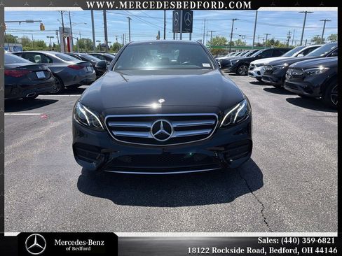 Used 2017 Mercedes-Benz E 300 image 2