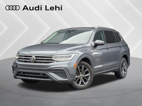 Used 2022 Volkswagen Tiguan SE image 1