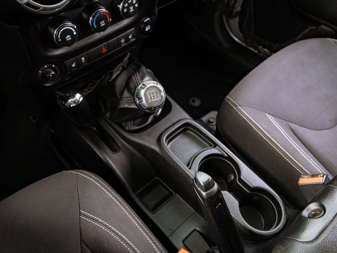 Used 2015 Jeep Wrangler Unlimited Sahara w/ Dual Top Group image 12