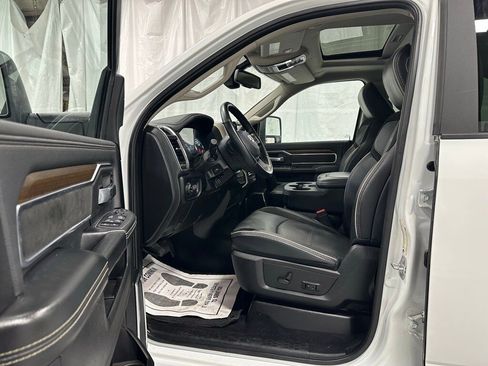 Used 2024 RAM 3500 Laramie image 10